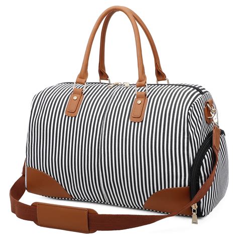 TRAVEL BAGS FOR WOMEN .